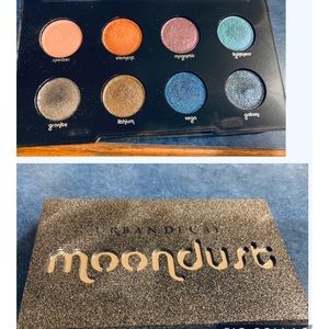 Urban Decay Moondust bakef eye shadow palette